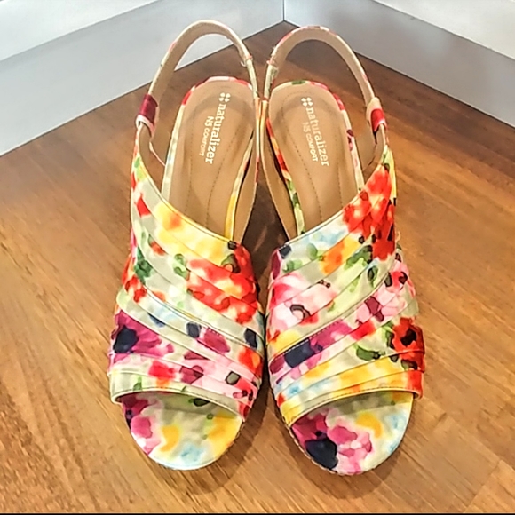 Naturalizer | Shoes | Naturalizer Floral Watercolor Wedge Sandals Sz 95 | Poshmark